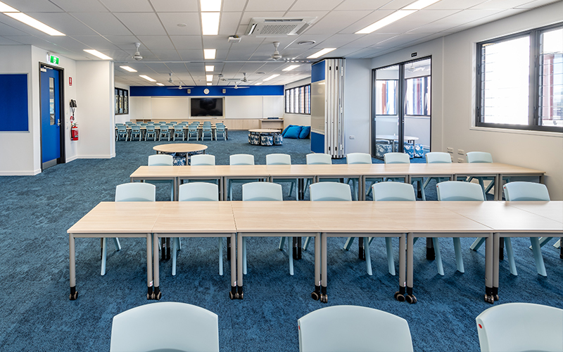 classroom furniture+tables and chairs