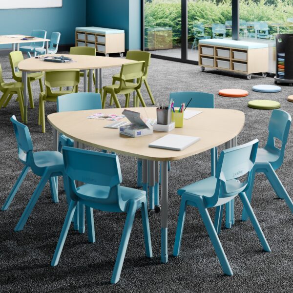 Primary School Classroom Postura Max